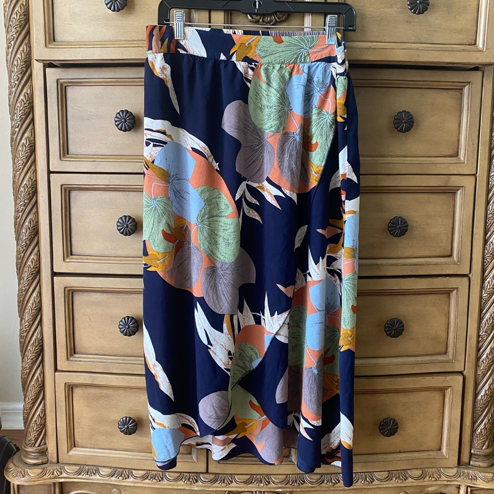 Navy Midi Flowy Skirt